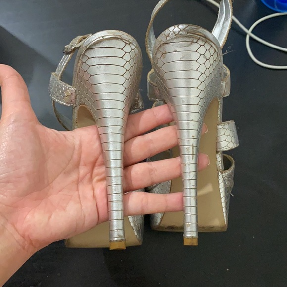 Silver Crocodile Embossed Leather Platform Sandals - Picture 7 of 13